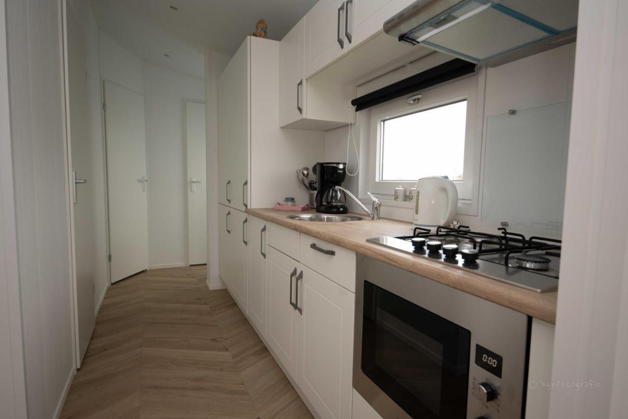 Chalets Op Minicamping Dorpszicht Gapinge المظهر الخارجي الصورة